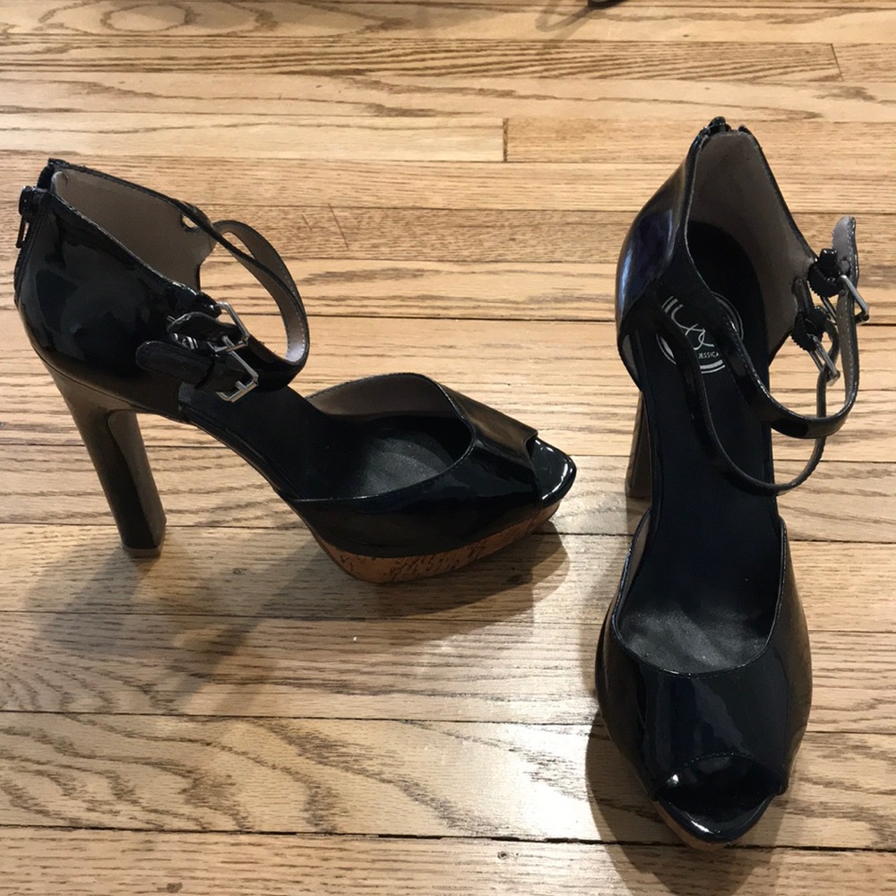 Jessica Simpson patent leather heels size 9